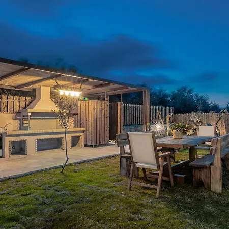 Claudio Stone House 别墅 *