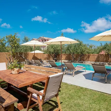 Claudio Stone House *