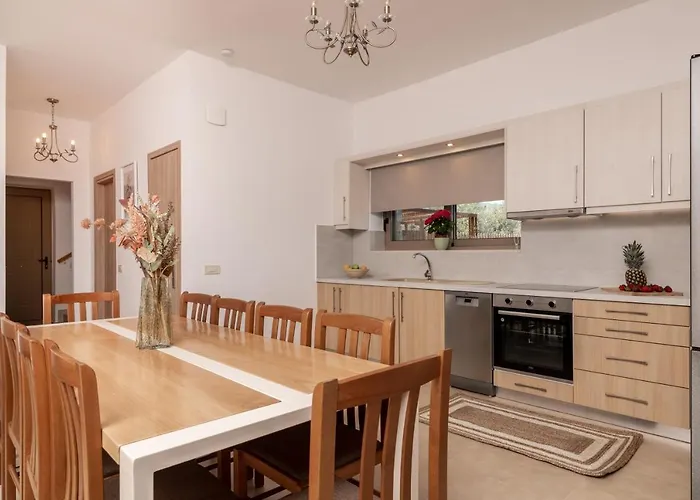 빌라 Claudio Stone House