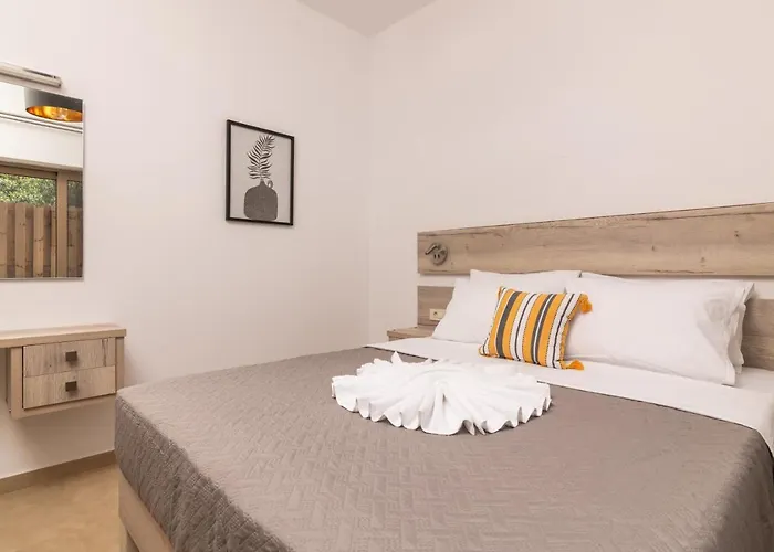 Claudio Stone House *